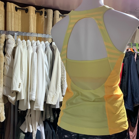 lululemon athletica Tops - ❌SOLD❌Lululemon 🍋 top 🍋